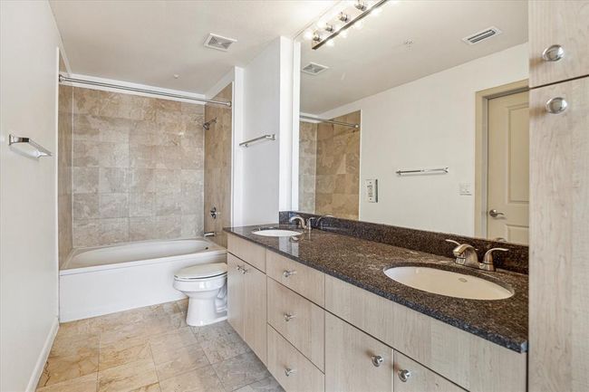 UNIT-2710 - 3505 Sage Rd, Condo with 2 bedrooms, 2 bathrooms and null parking in Houston TX | Image 15