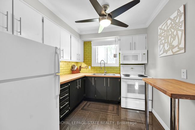 6 - 199 York Rd, Condo with 3 bedrooms, 2 bathrooms and 1 parking in Dundas ON | Image 12