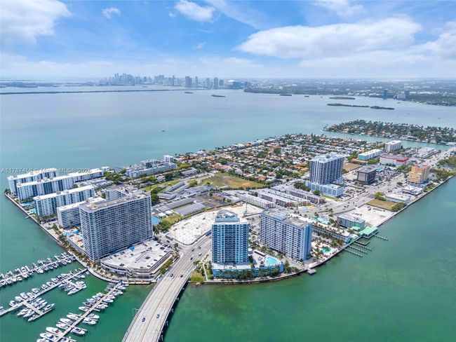 APT-1002 - 1881 79 Th Street Cswy, Condo with 2 bedrooms, 3 bathrooms and null parking in North Bay Village FL | Image 39