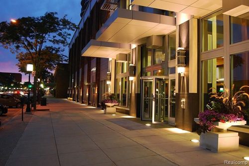 529-411 S Old Woodward Ave, Birmingham, MI, 48009-6617 | Card Image