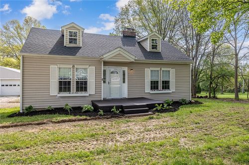 1405 S Medina Line Rd, Wadsworth, OH, 44281-9606 | Card Image