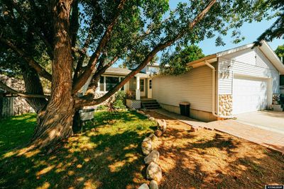 603 Klondike Drive, House other with 3 bedrooms, 2 bathrooms and null parking in Buffalo WY | Image 1