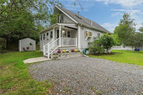 4 Melbourne Dr, Narragansett, RI, 02882-4433 | Card Image