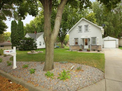 117 Fairlawn Ave E, Winsted, MN, 55395-7807 | Card Image