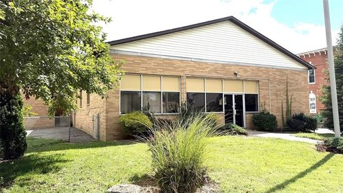1015 Main St, Conneautville, PA, 16406-7133 | Card Image