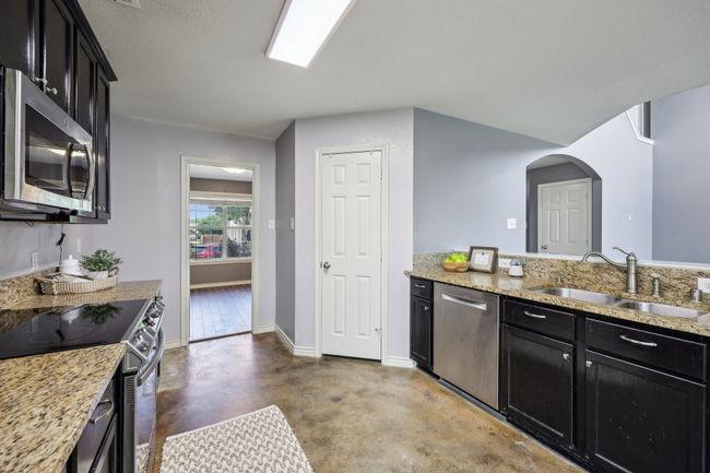8808 Eastwood Ave, House other with 3 bedrooms, 3 bathrooms and null parking in Cross Roads TX | Image 17