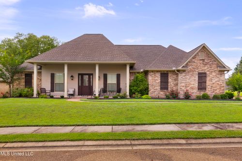 705 Brookwood Cir, Brandon, MS, 39042-4017 | Card Image