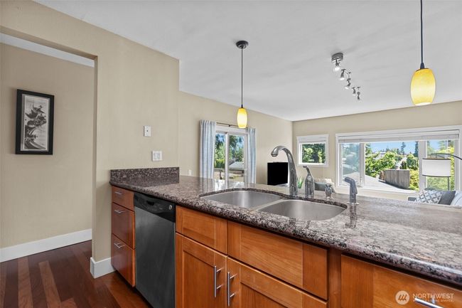 White ceilings throughout the home make the space feel light and airy. | Image 16