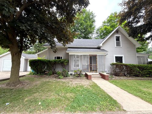 24 S Main St, Quincy, MI, 49082-1150 | Card Image