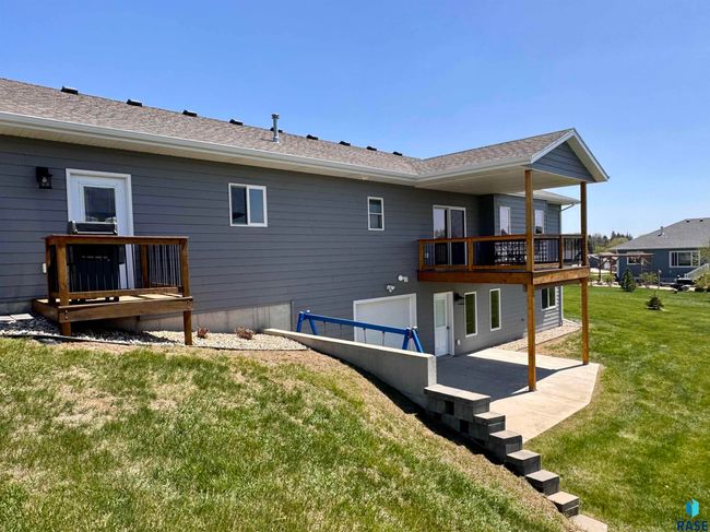 1403 Bitterroot Rd, House other with 5 bedrooms, 4 bathrooms and null parking in Dell Rapids SD | Image 7