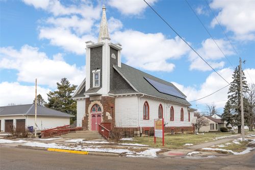 230 E Market St, Lisbon, IA, 52253-9552 | Card Image