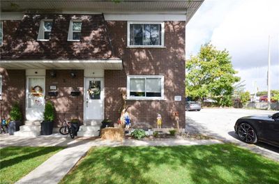 16 - 1197 Nottingham Ave, Townhouse with 3 bedrooms, 1 bathrooms and 1 parking in Burlington ON | Image 2