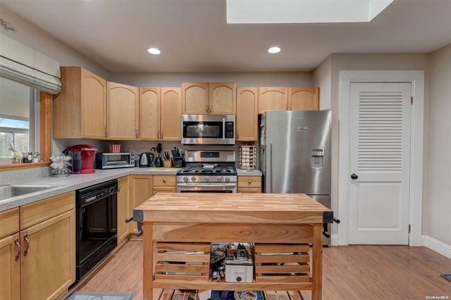 117 Lakeland Ave, House other with 4 bedrooms, 3 bathrooms and null parking in Patchogue NY | Image 10