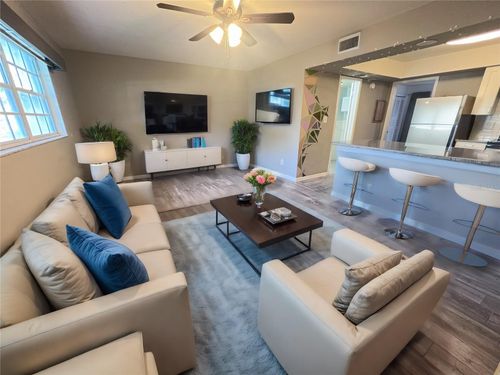 12-4209 W North A St, TAMPA, FL, 33609-2264 | Card Image