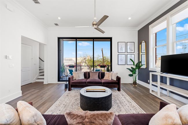201 Carroll St, Townhouse with 3 bedrooms, 4 bathrooms and null parking in Fort Worth TX | Image 7