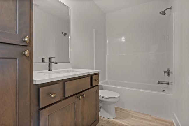 2228 N Green Lee, Home with 5 bedrooms, 4 bathrooms and null parking in Cumming IA | Image 22