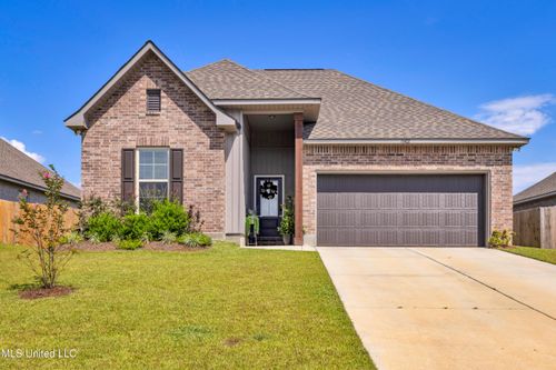 11402 Crystal Lake Dr, Gulfport, MS, 39503-9470 | Card Image