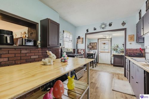 6905 Sylvania Road, Louisville, KY, 40258-3023 | Card Image