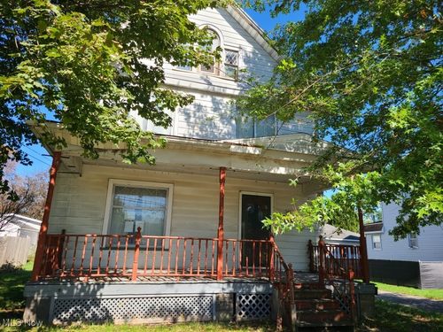 344 W Main St, East Palestine, OH, 44413-1802 | Card Image