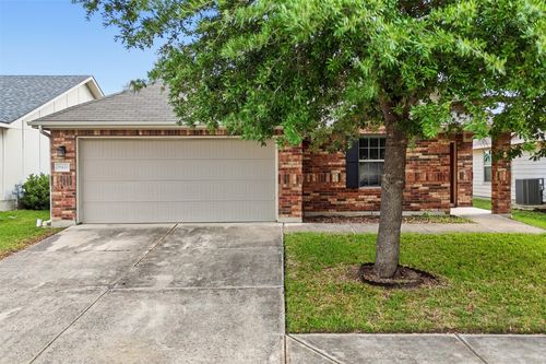 18420 Cloudmore Ln, Elgin, TX, 78621-6037 | Card Image