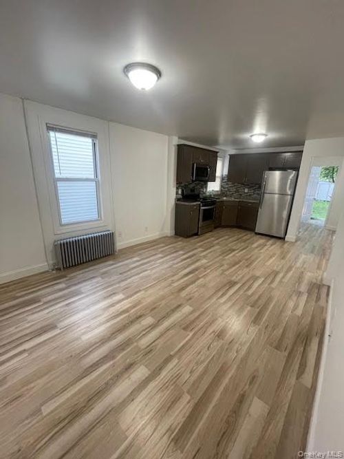 1-86 Rombout Ave, Beacon, NY, 12508-3209 | Card Image