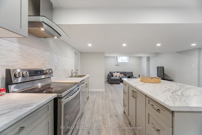 24 Brookhaven Cres, House other with 8 bedrooms, 4 bathrooms and 10 parking in East Garafraxa ON | Image 37