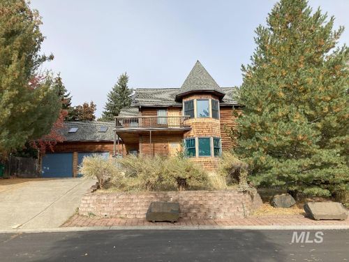 1655 Lorien Ln, Moscow, ID, 83843-8309 | Card Image