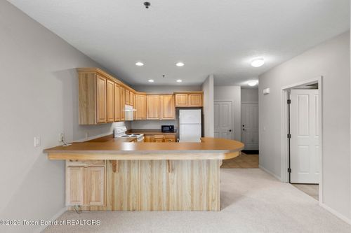 219-1325 S Hwy 89, Jackson, WY, 83001-8294 | Card Image