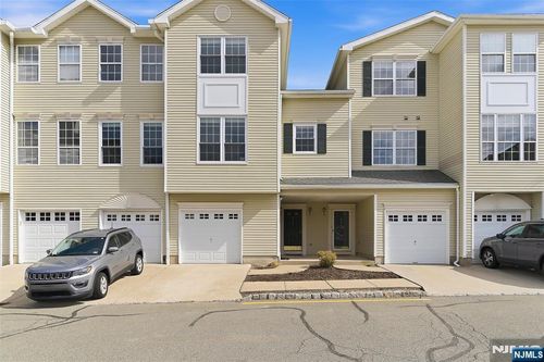 78 Wildflower Ln, Morristown, NJ, 07960-2771 | Card Image