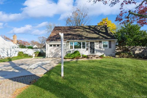 1531 Merrick Ave, Merrick, NY, 11566-1602 | Card Image