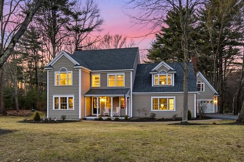 35 Winterberry Ln, Stratham, NH, 03885-2472 | Card Image