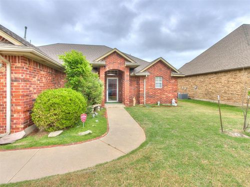 10320 Queensbury Drive, Yukon, OK, 73099 | Card Image