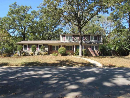 6201 Blackhawk Dr, North Little Rock, AR, 72116-5747 | Card Image