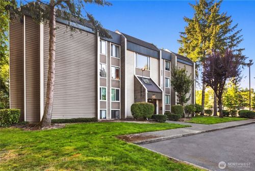 b301-701 Sw 5th Ct, Renton, WA, 98057-2388 | Card Image