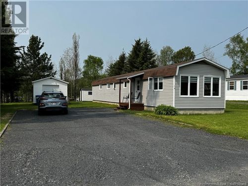 16 Rue Le Paradis, Saint Jacques, NB, E7B1T5 | Card Image