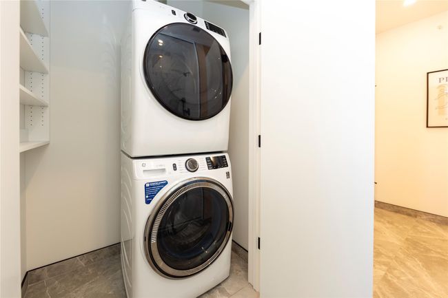 All units have a full-sized stackable washer and dryer. | Image 37