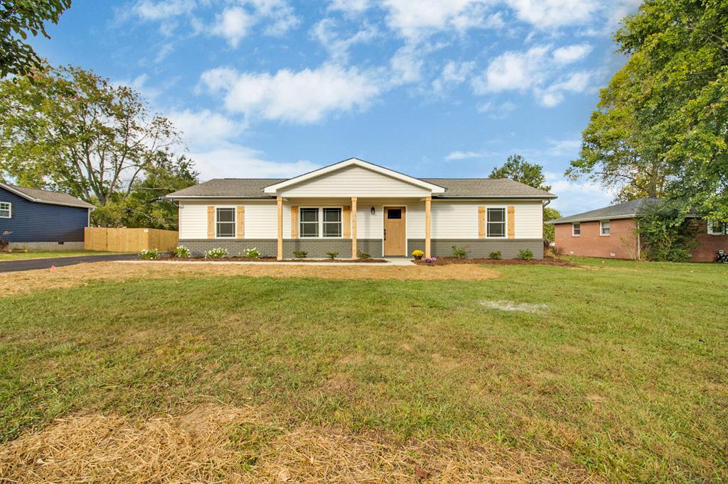 Crestview Dr, Crossville, TN 38555