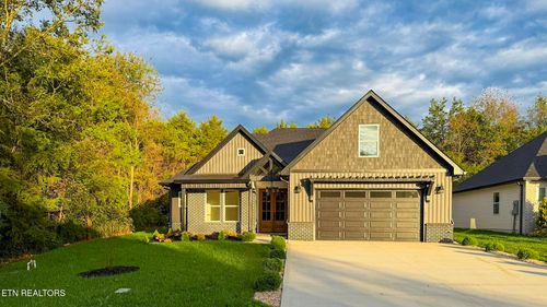 108 Tsuhdatsi Way, Loudon, TN, 37774-2718 | Card Image