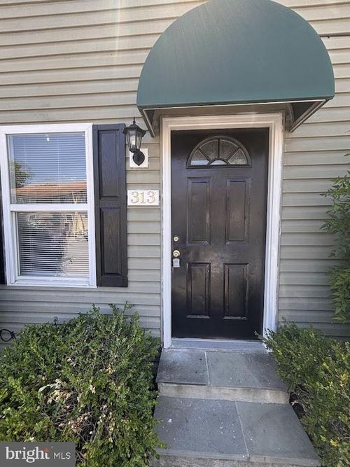 313 Avon Ct, Winchester, VA, 22601-5388 | Card Image
