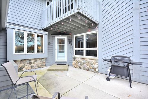 15735 W Brook Drive, New Berlin, WI, 53151 | Card Image