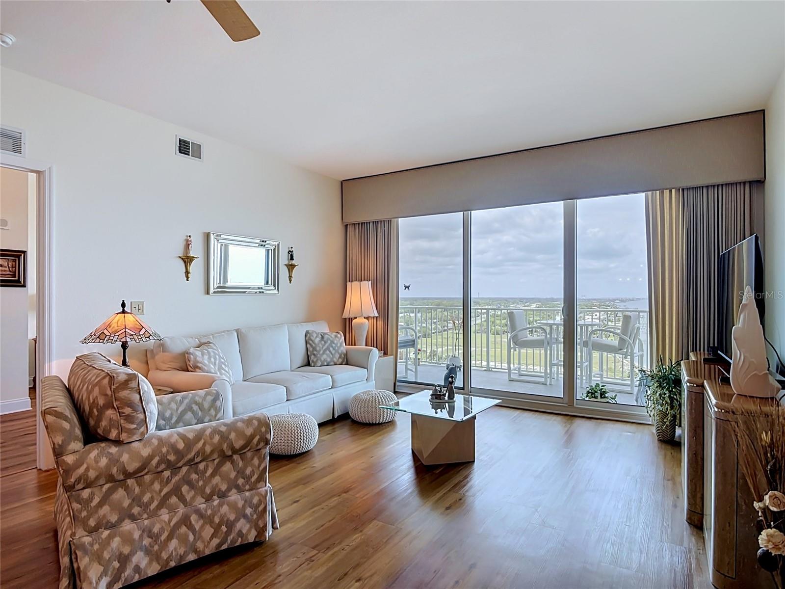 Residential in SOUTH DAYTONA 4
