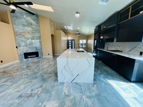 8709 E Gail Rd, Scottsdale, AZ, 85260-6643 | Card Image