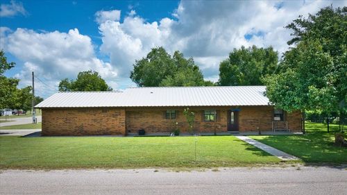 2308 Thornton St, San Saba, TX, 76877-3827 | Card Image