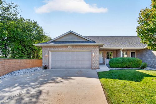 539 Bolson Dr, Oconomowoc, WI, 53066-3878 | Card Image