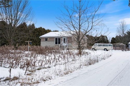 2118 Turkey Point Rd, Simcoe, ON, N3Y4J9 | Card Image