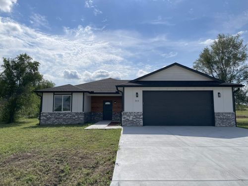 313 S Sycamore St, Valley Center, KS, 67147 | Card Image
