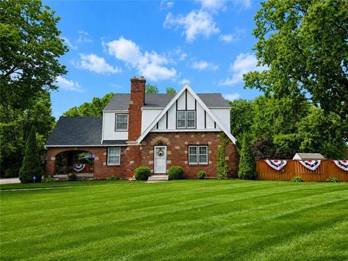 511 W North Ave, Belton, MO, 64012-1870 | Card Image