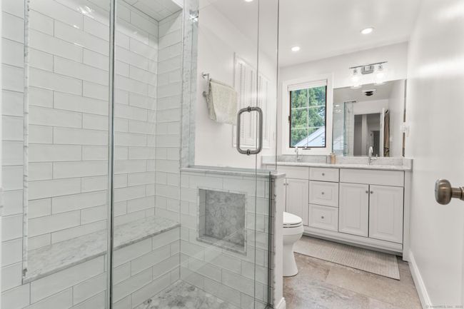 22 Douglas Dr, House other with 4 bedrooms, 3 bathrooms and null parking in Norwalk CT | Image 29