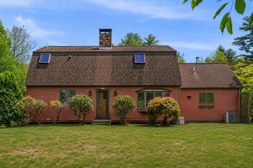 72 Mile Ln, Ipswich, MA, 01938-1153 | Card Image