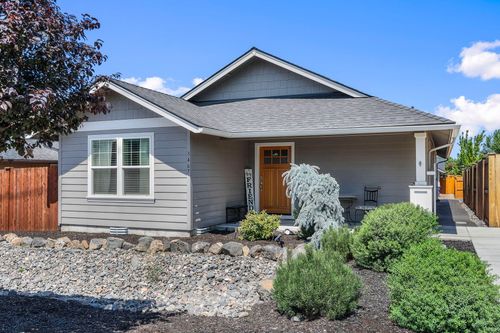 3467 W Antler Ave, Redmond, OR, 97756-7266 | Card Image